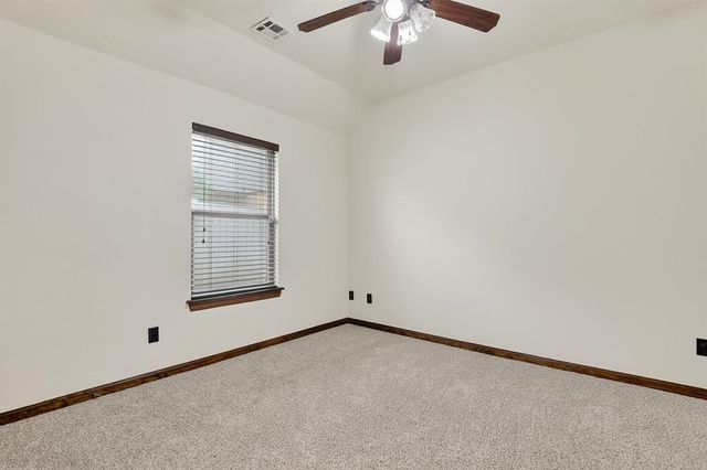 17701 Griffin Gate Drive, Edmond, OK 73012