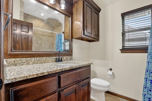 17701 Griffin Gate Drive, Edmond, OK 73012