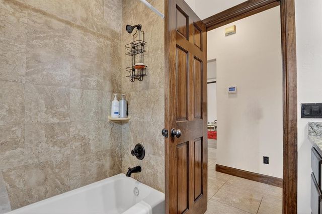 17701 Griffin Gate Drive, Edmond, OK 73012
