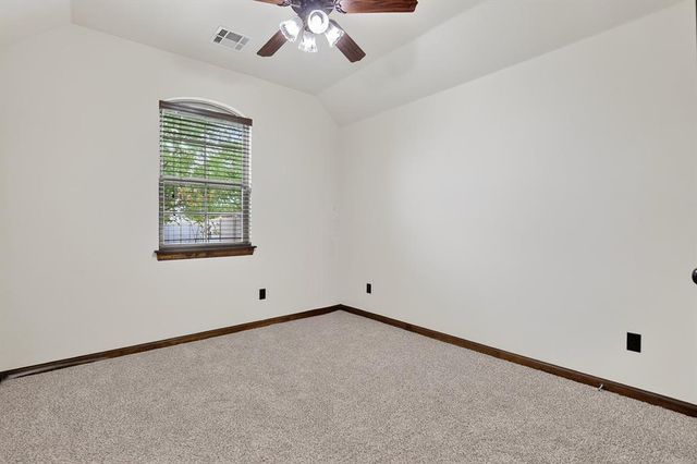 17701 Griffin Gate Drive, Edmond, OK 73012