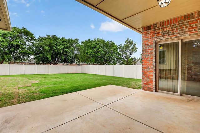 17701 Griffin Gate Drive, Edmond, OK 73012