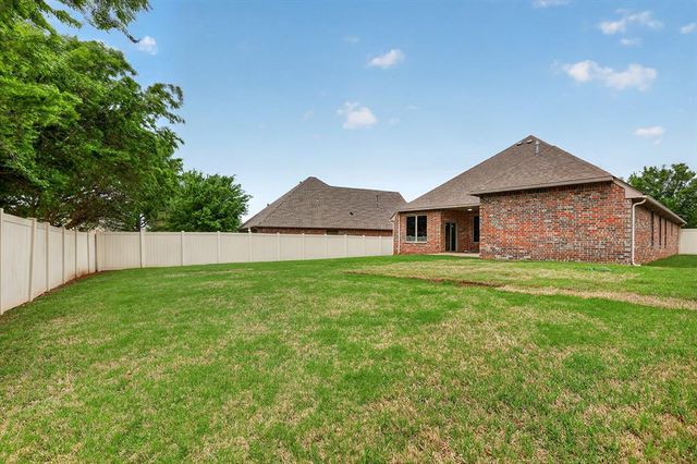 17701 Griffin Gate Drive, Edmond, OK 73012