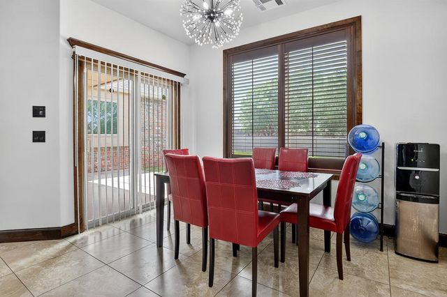 17701 Griffin Gate Drive, Edmond, OK 73012