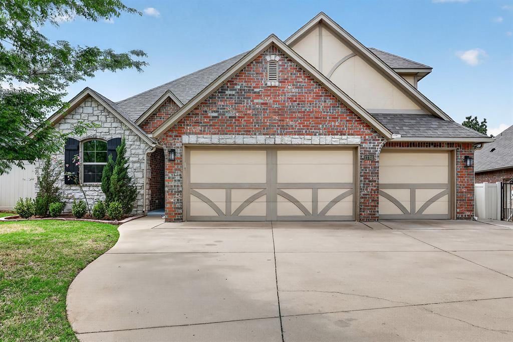 17701 Griffin Gate Drive, Edmond, OK 73012