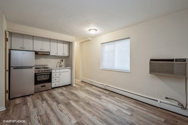 1400 Chicago Avenue 105, Evanston, IL 60201