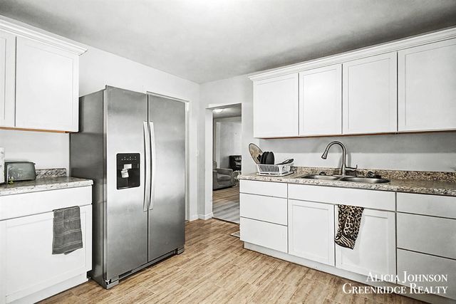 721 S Pearl Street, Belding, MI 48809