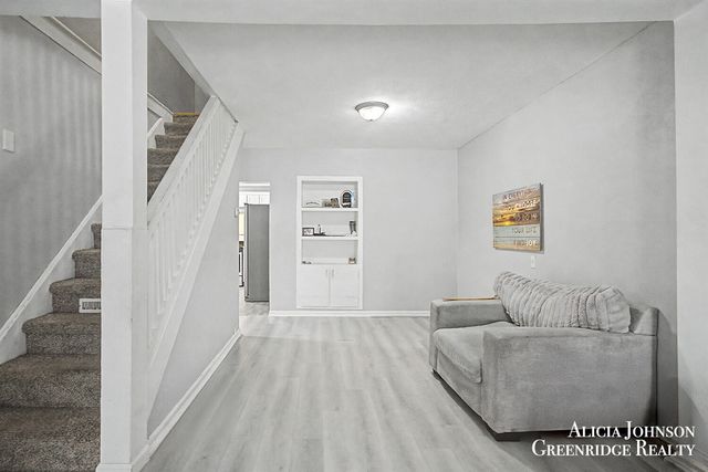 721 S Pearl Street, Belding, MI 48809