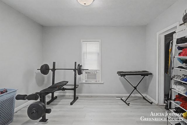 721 S Pearl Street, Belding, MI 48809