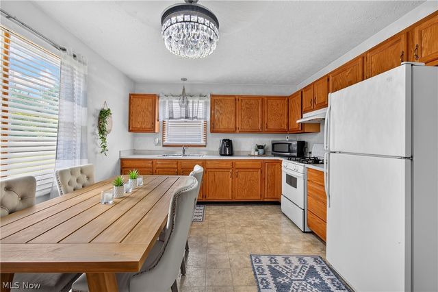 3014 Harmont Avenue NE, Canton, OH 44705