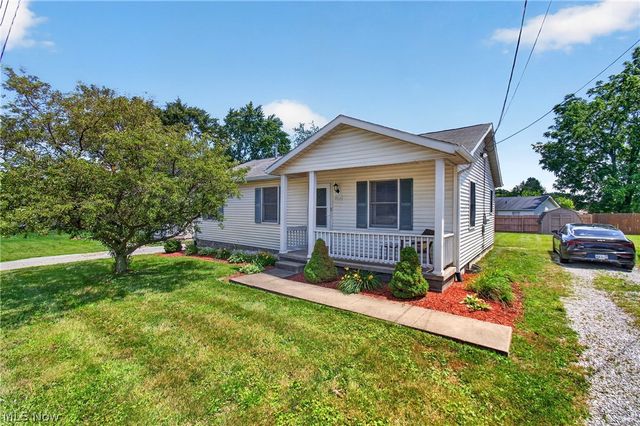 3014 Harmont Avenue NE, Canton, OH 44705