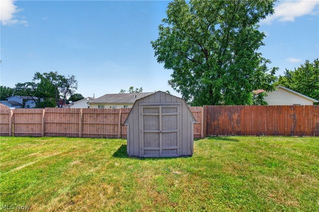 3014 Harmont Avenue NE, Canton, OH 44705