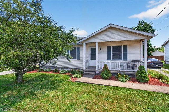 3014 Harmont Avenue NE, Canton, OH 44705