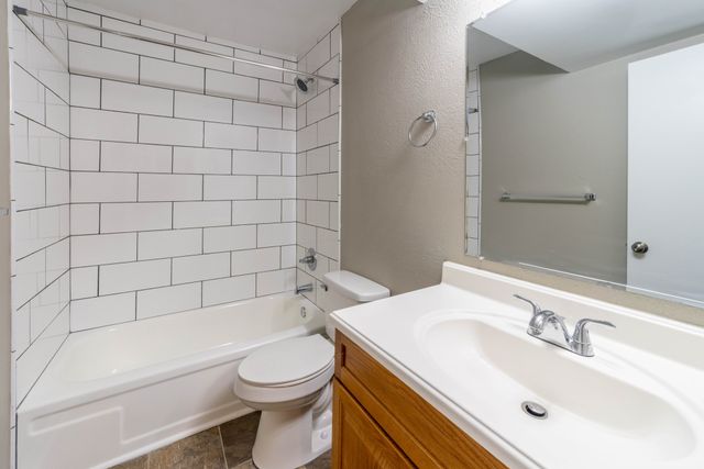 311 Hawkins Rd Apt L6, Clarksville, TN 37040