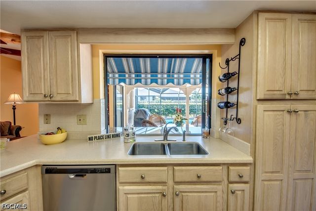 1432 SW 52nd TER, Cape Coral, FL 33914