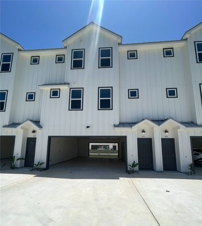 603 E Avenue G 303, Port Aransas, TX 78373