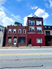 366 BROADWAY STREET, Pitcairn, PA 15140
