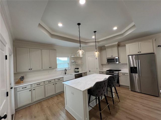 556 Shady Oak Drive, Mobile, AL 36608