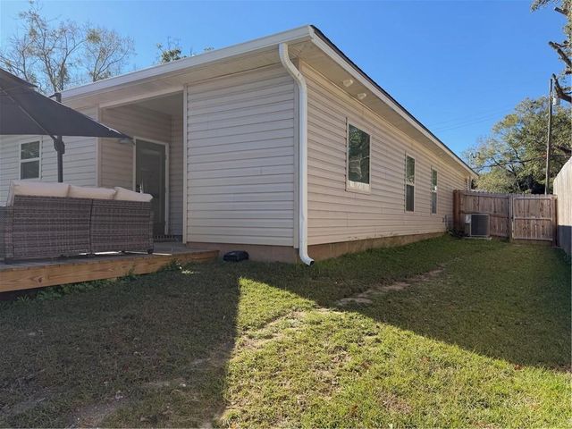 556 Shady Oak Drive, Mobile, AL 36608