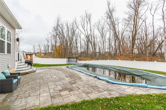 5861 Tweed Trail, Farmington, NY 14425