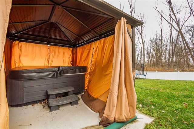 5861 Tweed Trail, Farmington, NY 14425