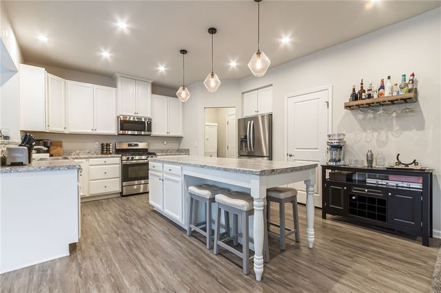 5861 Tweed Trail, Farmington, NY 14425