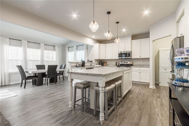 5861 Tweed Trail, Farmington, NY 14425