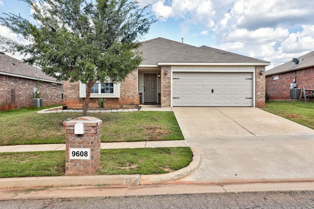 9608 Ella Lane, Moore, OK 73160