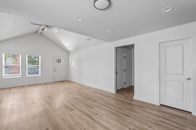 413 S Willow Street, Sherman, TX 75090