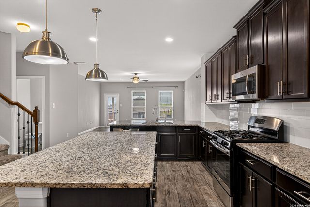 10426 ROSALINA LOOP, Converse, TX 78109