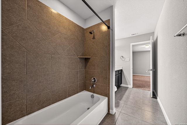 10426 ROSALINA LOOP, Converse, TX 78109