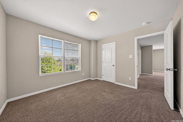 10426 ROSALINA LOOP, Converse, TX 78109