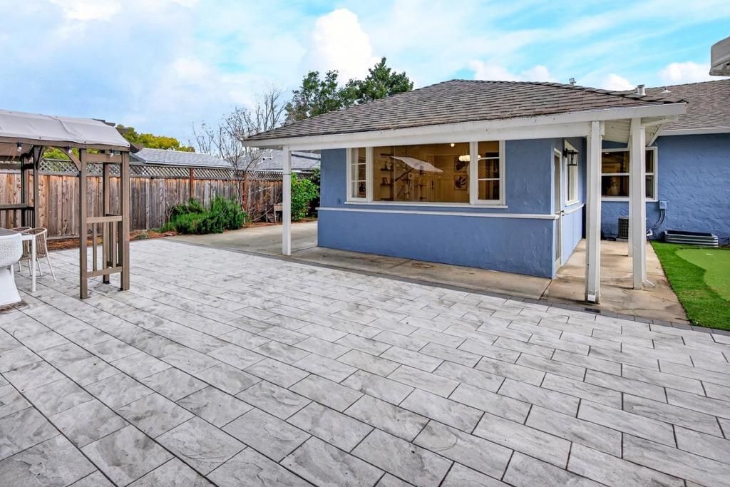 Image 21 of property listing at 275 Jackson Street, Sunnyvale, CA 94086