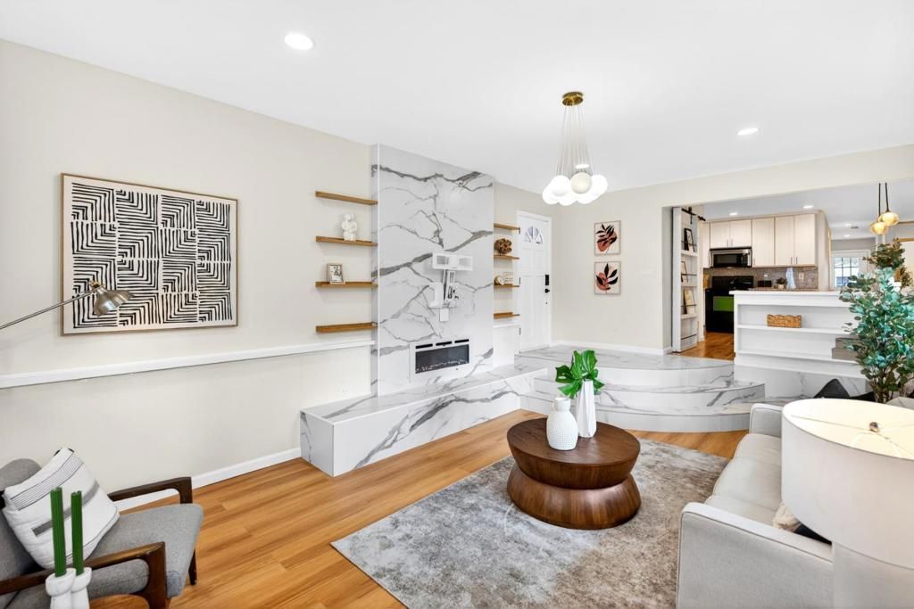 Image 3 of property listing at 275 Jackson Street, Sunnyvale, CA 94086