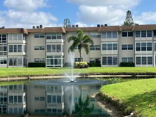 4800 NW 35th Street 607, Lauderdale Lakes, FL 33319