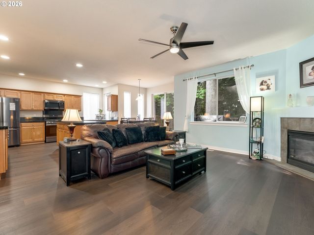 21390 Sw ROELLICH Ave, Sherwood, OR 97140