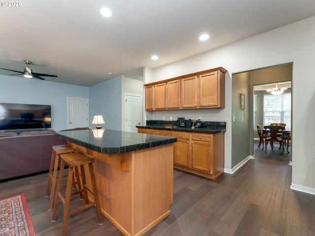 21390 Sw ROELLICH Ave, Sherwood, OR 97140