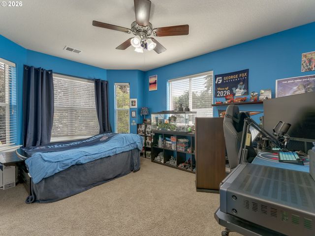 21390 Sw ROELLICH Ave, Sherwood, OR 97140