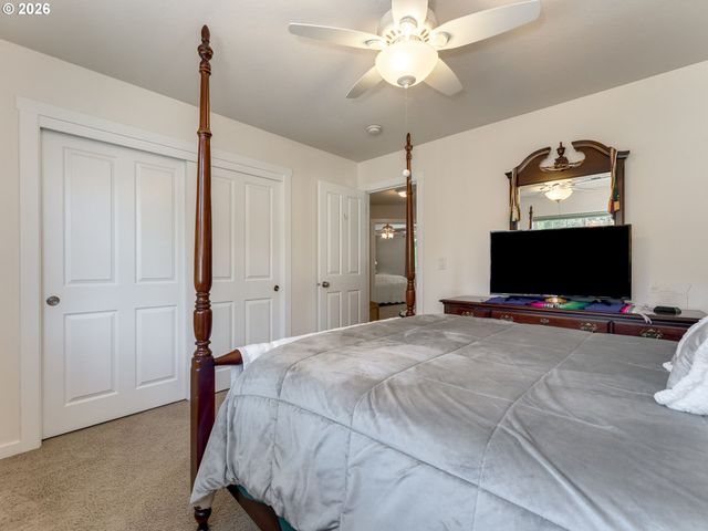 21390 Sw ROELLICH Ave, Sherwood, OR 97140