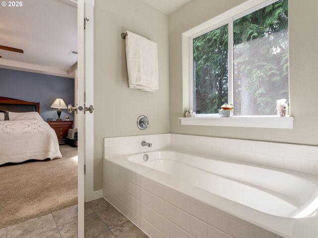21390 Sw ROELLICH Ave, Sherwood, OR 97140