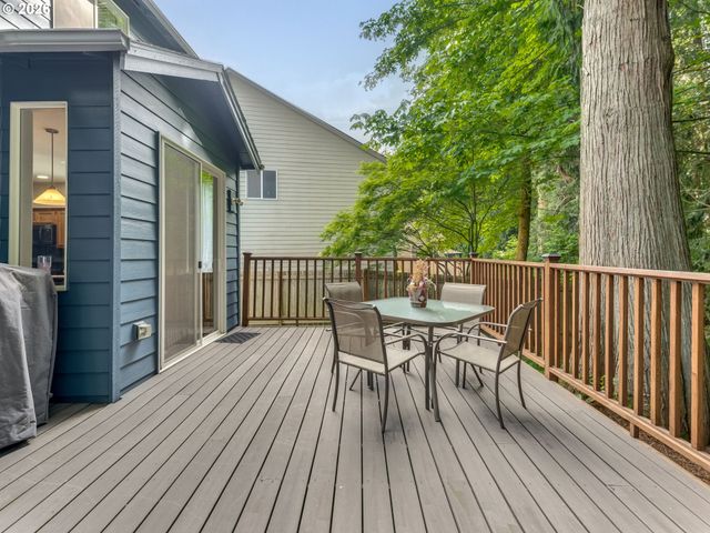 21390 Sw ROELLICH Ave, Sherwood, OR 97140
