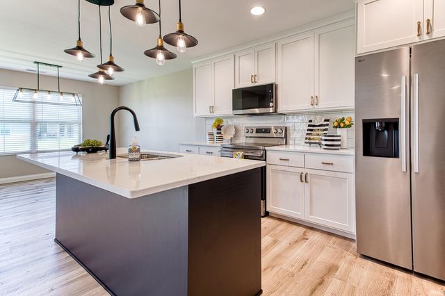1546 Eli Drive, Evansville, IN 47711