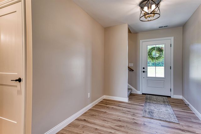 1546 Eli Drive, Evansville, IN 47711