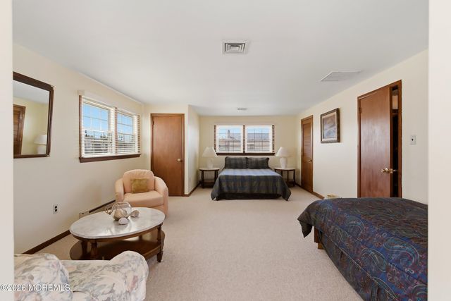 17 W Ramapo Lane, Long Beach Twp, NJ 08008