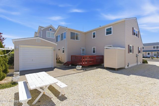 17 W Ramapo Lane, Long Beach Twp, NJ 08008