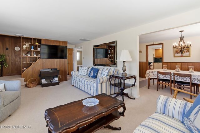 17 W Ramapo Lane, Long Beach Twp, NJ 08008