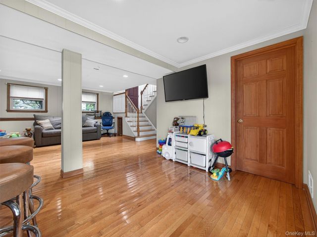 584 Babbling Brook Lane, Valley Cottage, NY 10989