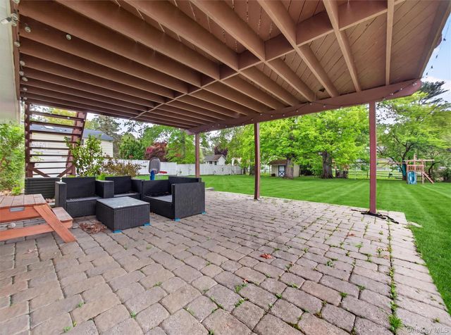 584 Babbling Brook Lane, Valley Cottage, NY 10989
