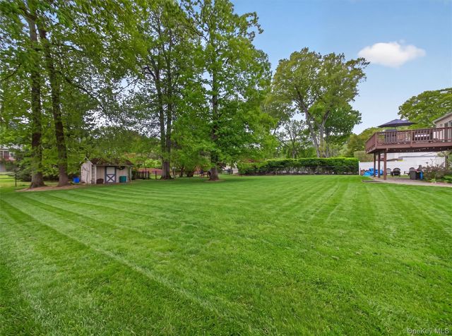 584 Babbling Brook Lane, Valley Cottage, NY 10989