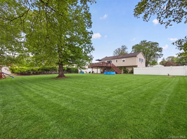 584 Babbling Brook Lane, Valley Cottage, NY 10989