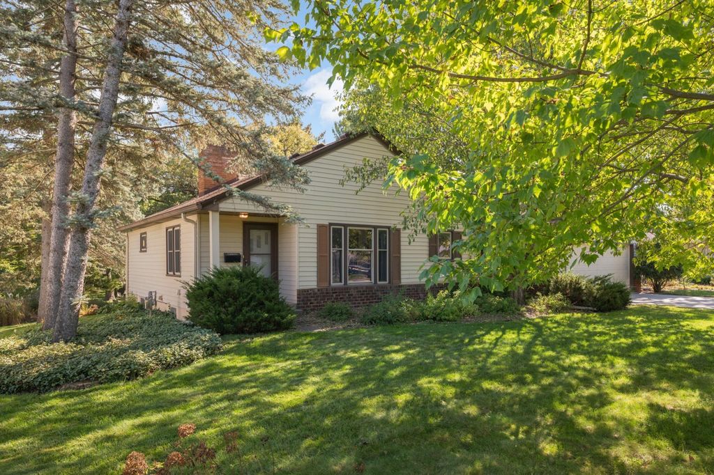 4036 Hampshire Avenue N, Crystal, MN 55427 — photo 2
